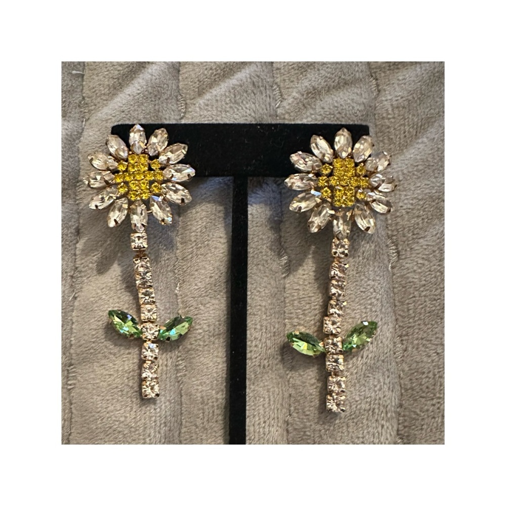 Daisy rhinestone earrings